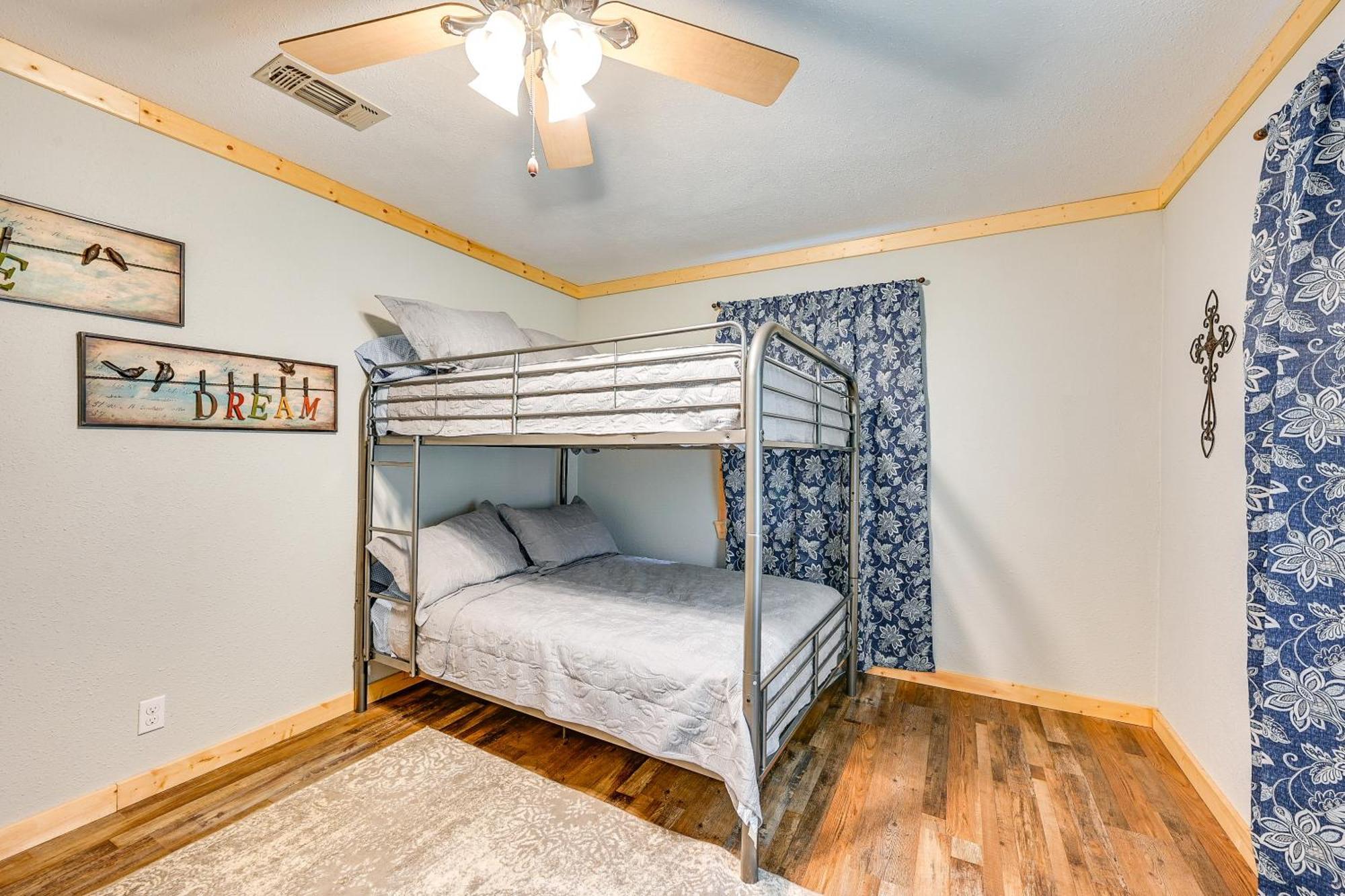 Quiet Abode With Gas Grill About 5 Miles To Broken Bow! Villa Luaran gambar